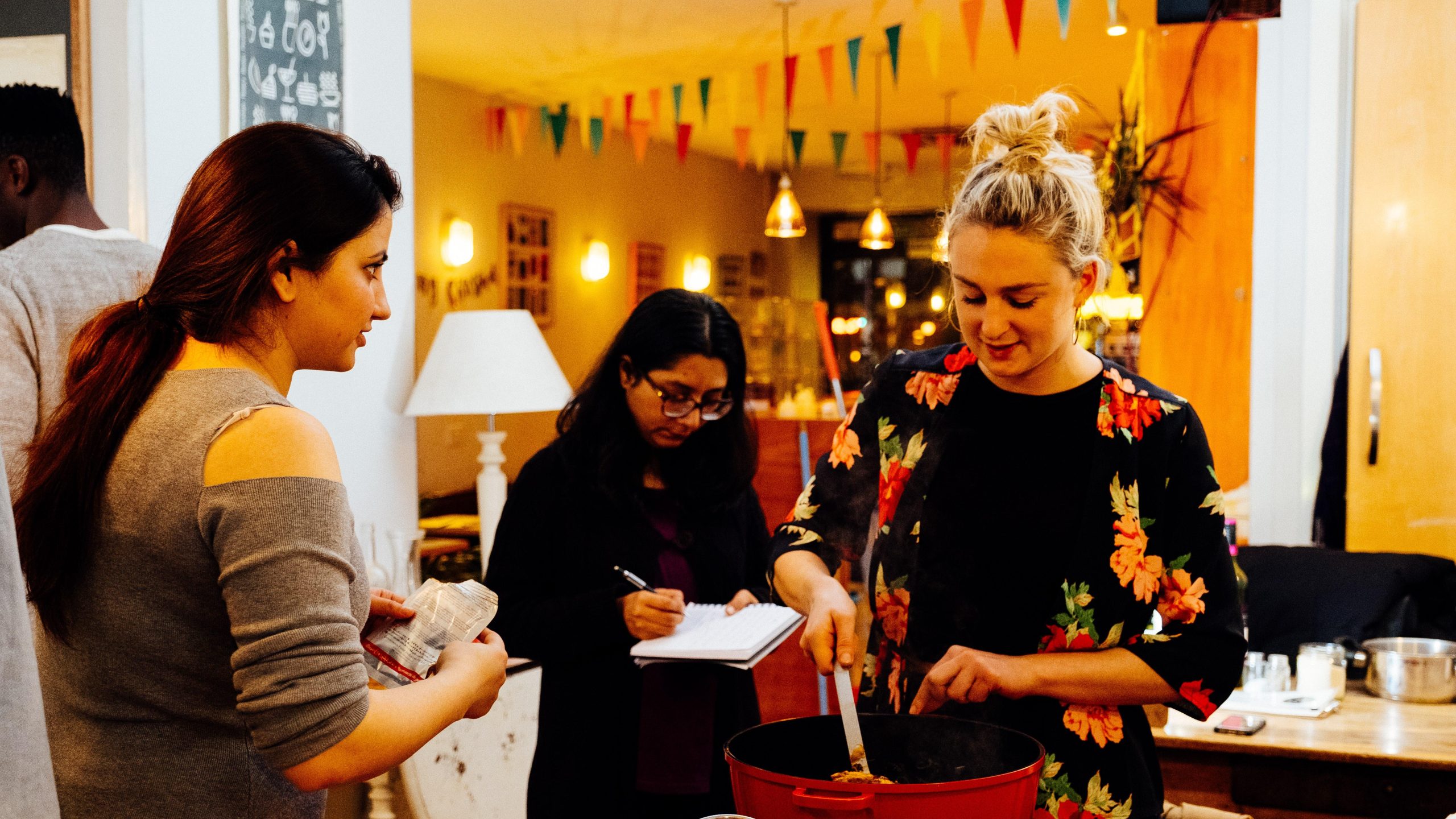 You are currently viewing (SOLD OUT) BRISTOL – Vegetarian Pakistani cookery class with Atiqa